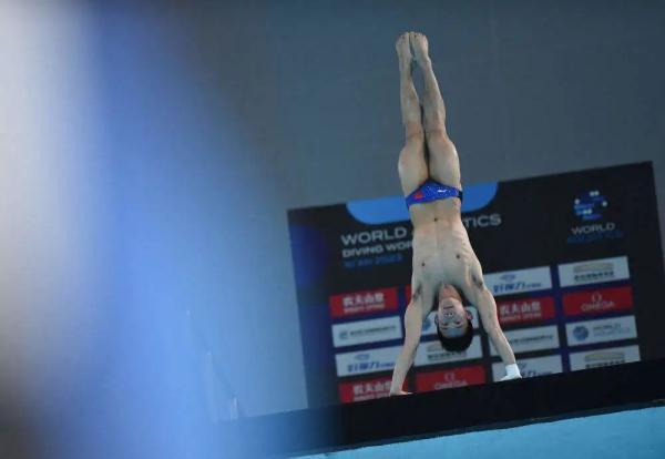 跳水名将杨昊去哪里了 杨浩跳水视频(图3)